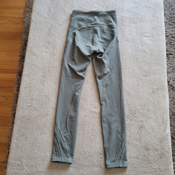 Lululemon Bootcamp Ready Tight 25" Grey Sage size 2 - Picture 6 of 14